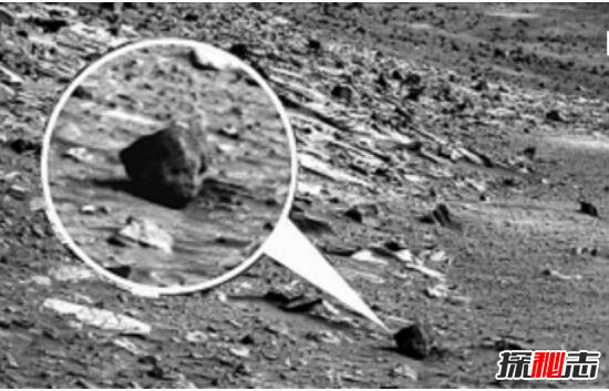 火星人头骨之谜，火星惊现外星人头骨(谣言/拍摄角度造成)