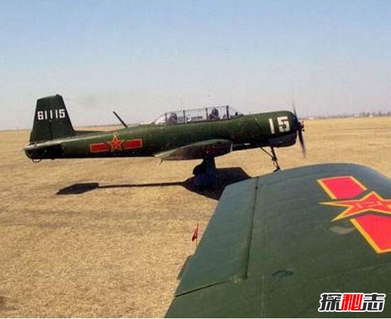 新中国第一架飞机，中国制造第一架飞机初教-5(南昌起飞)
