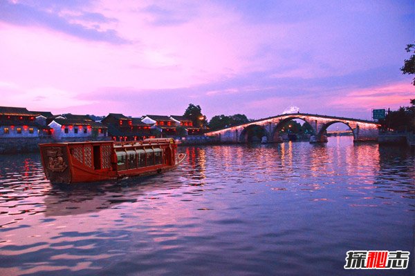 世界上最长的人工河流是京杭大运河（全长1797公里）