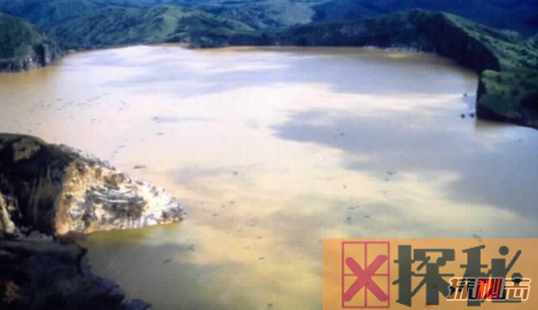 世界上最吓人的湖 被誉为杀人湖,火山爆发随时发生