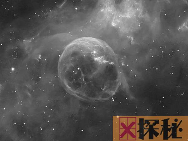 气泡星云：宇宙中漂浮的完美气泡（直径十光年）