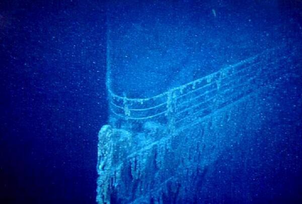 大西洋海底有多恐怖，泰坦尼克号沉没于此/怪兽时常出没