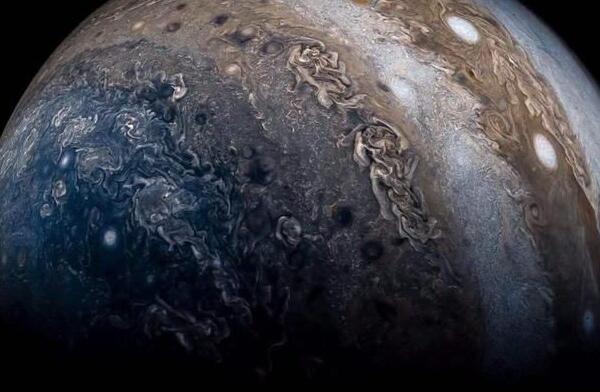 木星有陆地吗，没有陆地（主要由氢气和氮气组成）