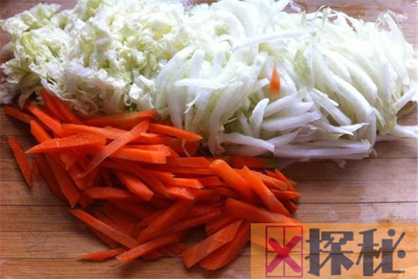 白菜和胡萝卜能一起吃吗 白菜为百搭菜/胡萝卜极富营养