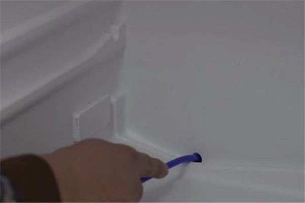 冰箱排水孔怎么清理 冰箱多久清洗一次比较好