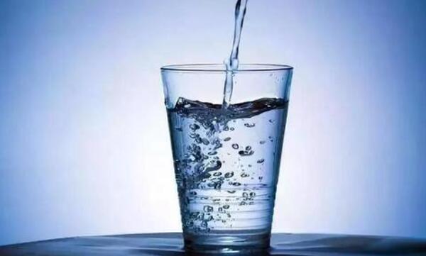 长期喝纯净水对身体有害吗，有害（代谢失衡/铅含量超标）