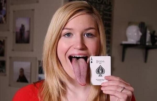 人的舌头有多长，5-6厘米（世界最长舌头10.16厘米）