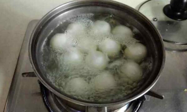 鸡蛋汤圆可以一起煮吗，可以（同食可补中益气、健脾养胃）