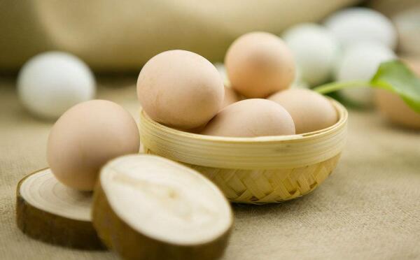 白菜能和鸡蛋一起吃吗，能（同食营养价值更高）
