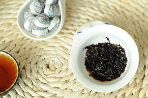普洱茶为什么有糯米香味，茶中加入了带香味的糯米香