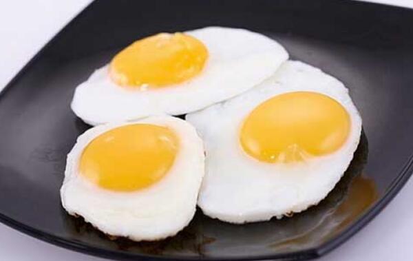 蛋黄吃多了有什么坏处，造成肥胖（易诱发高血脂等疾病）