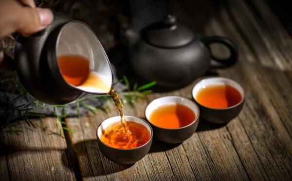 茶叶是酸性还是碱性，碱性（可以中和体内多余的酸）