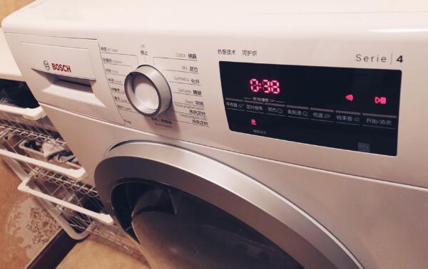 烘干机烘干衣服要多久，半小时左右（湿衣服干后就能穿）