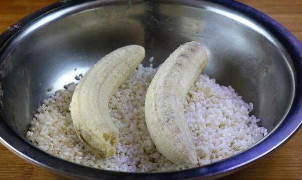一根香蕉等于多少米饭，半碗（一根香蕉热量为80卡左右）