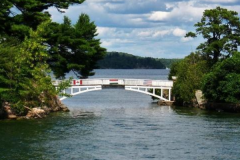 世界上最短的桥:横跨加拿大和美国(但却不到10米)