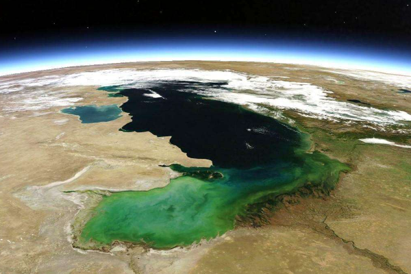 世界上最大的内陆湖:面积达38万平方公里(与黑海相同)