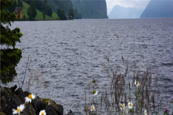 世界十大最深的淡水湖 十个最深的淡水湖泊