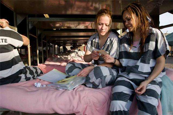 世界上最大的女子监狱 加州兆吉拉山谷州立女子监狱