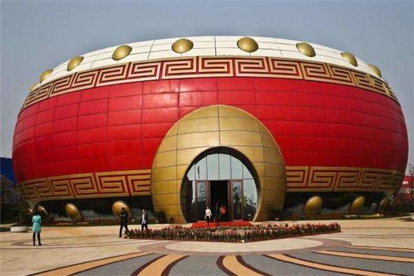 世界上最大的鼓 凤阳花鼓（一共可同时容纳五千人左右）