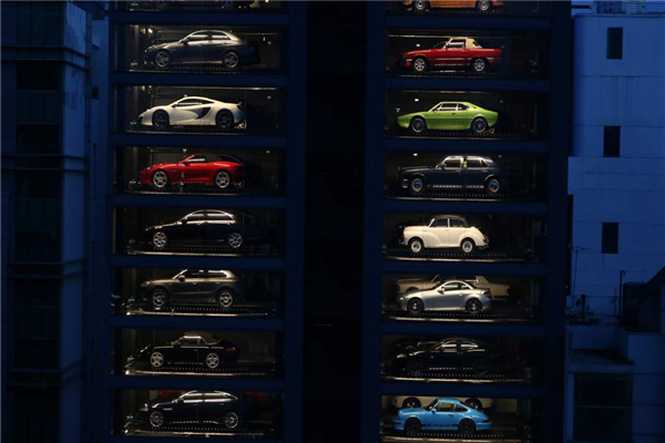 世界上最大的自动贩卖机 Carvana公司,主要以售车为主