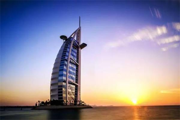 世界上最大的酒店 位于迪拜的帆船酒店（相当舒适）