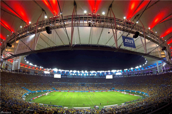 世界上最大的体育场 马拉卡纳,修建于1950年（容纳20万人）