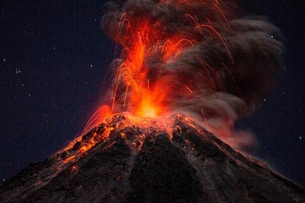 火山一般在什么地方?洋脊火山带，环太平洋火山带512座