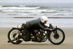 世界上最快的印第安摩托:伯特·孟若，1万CC摩托车纪录