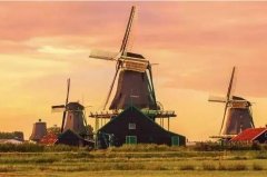 荷兰风车的作用:排水作用，旅游效益，带动荷兰发展