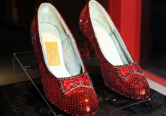 世界上最贵的鞋 朱迪·嘉兰的红宝石鞋（67万美元天价）