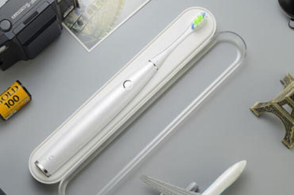补过牙的人可以使用电动牙刷吗?可以，电动牙刷清洁力强