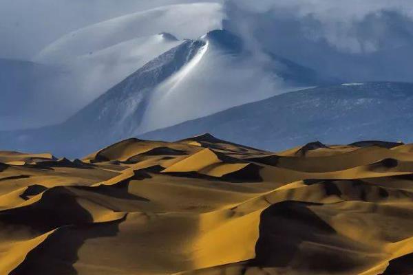 世界上海拔最高的沙漠:拥有水沙相容景象(海拔达4706米)