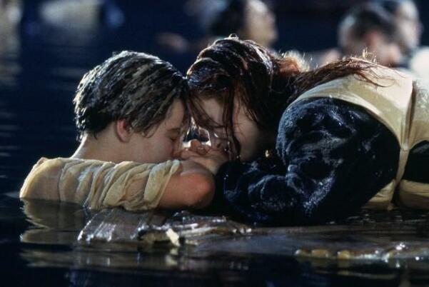 泰坦尼克号真实历史:没有感人的爱情故事，电影2012年重映