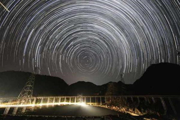 中国天眼发现外星人信号？或来自1300光年外宇宙