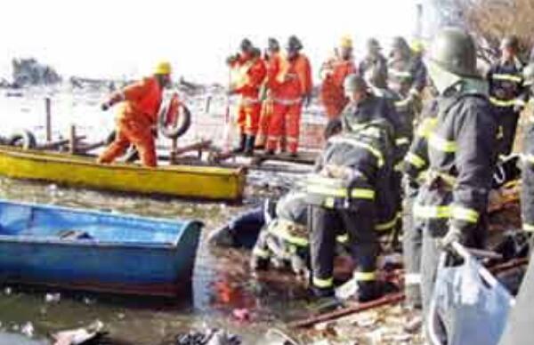2004年包头空难事件：包头飞往上海，起飞坠落55人丧生