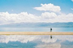 中国最大的咸水湖 青海省青海湖是最大咸水湖(七八月份最美)