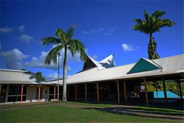 世界上最大的大学：南太平洋大学（共14个校区）