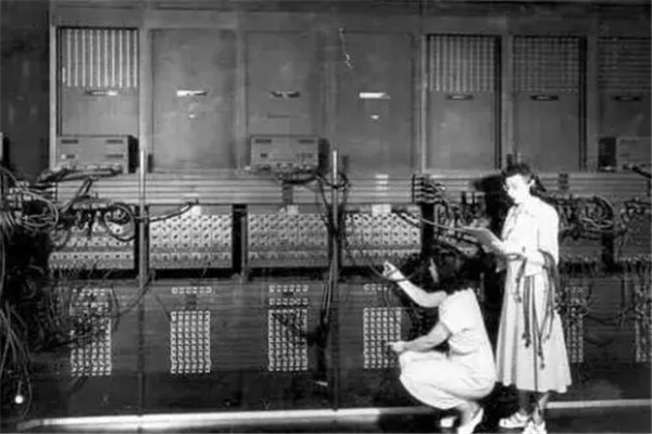 第一台电子计算机叫什么：Eniac（1946年诞生）