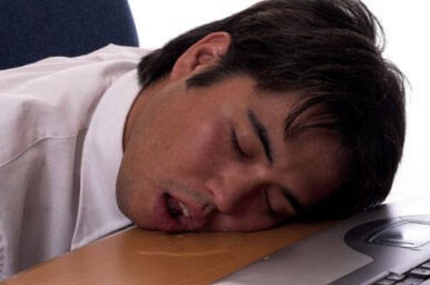 为什么睡觉流口水：姿势不当或脾胃虚弱(或是疾病前兆)