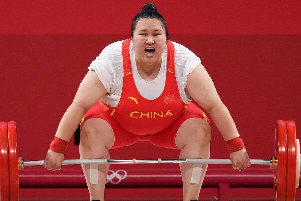 举重女子87公斤以上级破奥运记录：李雯雯(中国第29金)