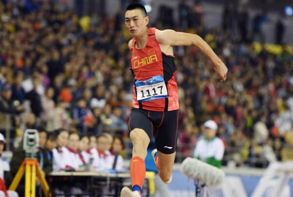 男子三级跳远银牌：朱亚明(中国在奥运会最好成绩)