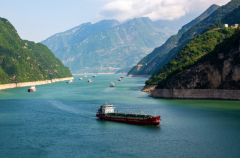 长江三峡是哪三峡：瞿塘峡、巫峡、西陵峡（风景优美）