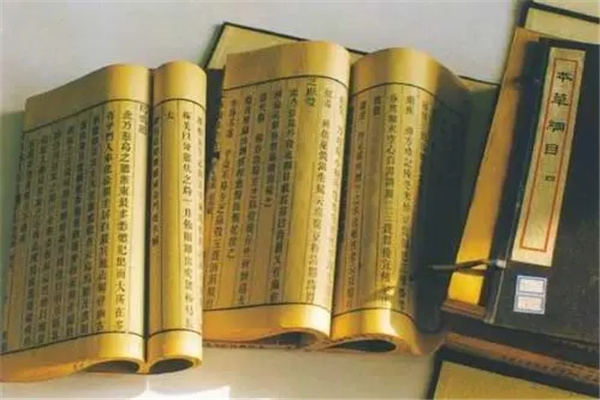被达尔文誉为中国古代百科全书的是哪本书：本草纲目