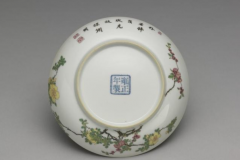 我国古代瓷器的历史：东汉时期出现(其后发扬光大)