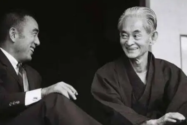 日本获得诺贝尔文学奖的作家：川端康成(以及大江健三郎)