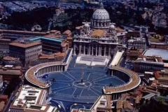 意大利为什么不吞并梵蒂冈：梵蒂冈影响力太大(促进经济)