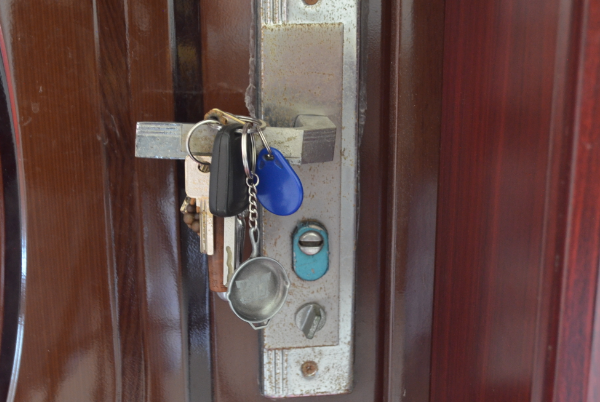 为什么防盗门钥匙配不了：正常可以配(进口的配不了)