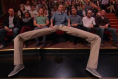 世界上腿最长的人：丹尼尔腿长两米(霍利腿长1.98米)