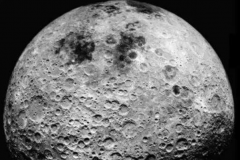 月球上面的坑叫什么：月坑(月坑是怎么产生的)