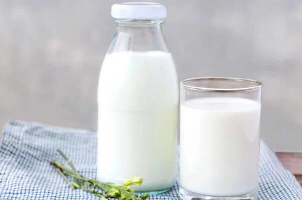 燕麦奶和牛奶有什么区别(燕麦奶加了燕麦或香精)
